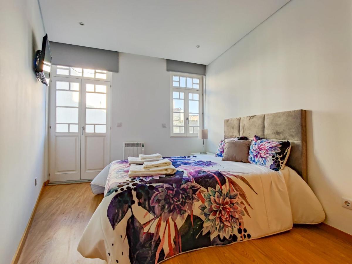 Sao Domingos Apartment - Viana City Centre เวียนา โด กัสเตโล ภายนอก รูปภาพ