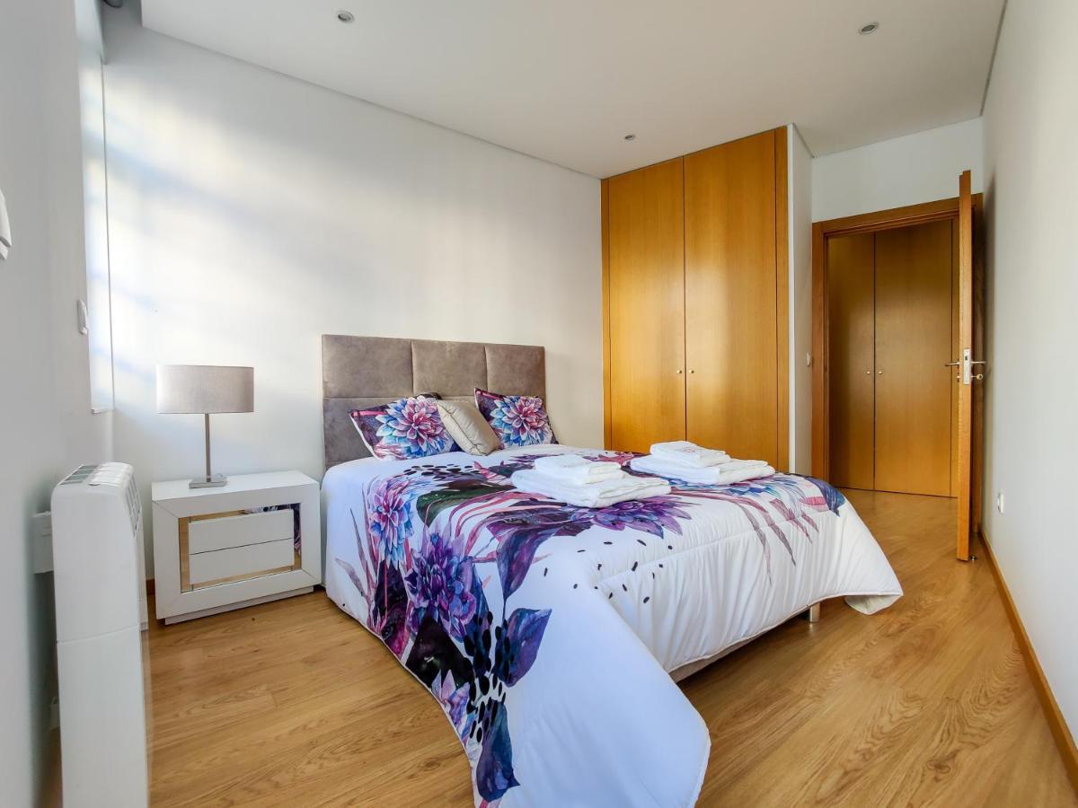 Sao Domingos Apartment - Viana City Centre เวียนา โด กัสเตโล ภายนอก รูปภาพ